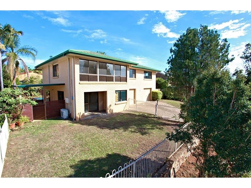 32 Gertrude Mcleod Crescent, Middle Park QLD 4074