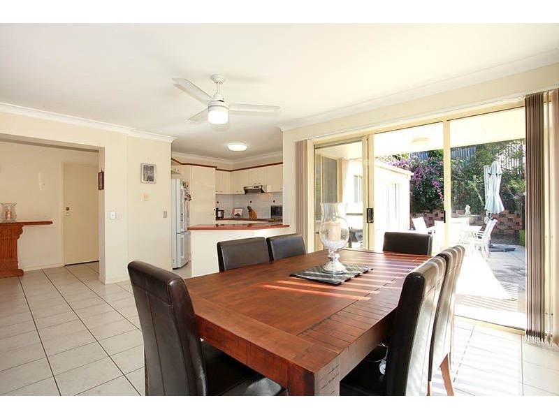 19 Homebush Crescent, Sinnamon Park QLD 4073