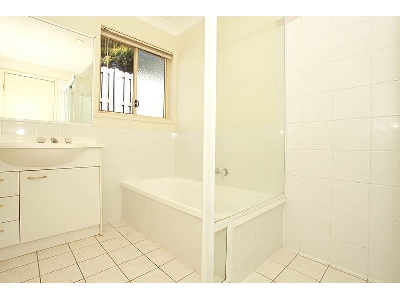 19 Homebush Crescent, Sinnamon Park QLD 4073