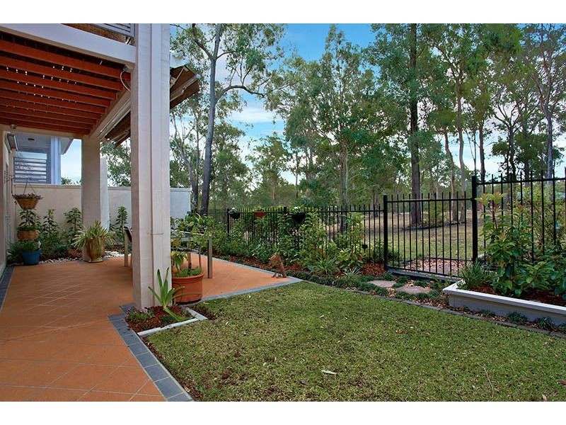 15 Fairway Court, Mount Ommaney QLD 4074