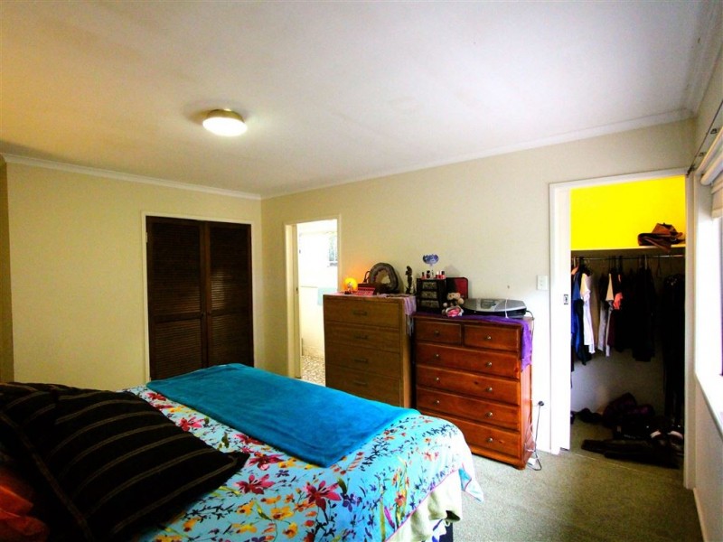 26 Ashburton Street, Chapel Hill QLD 4069