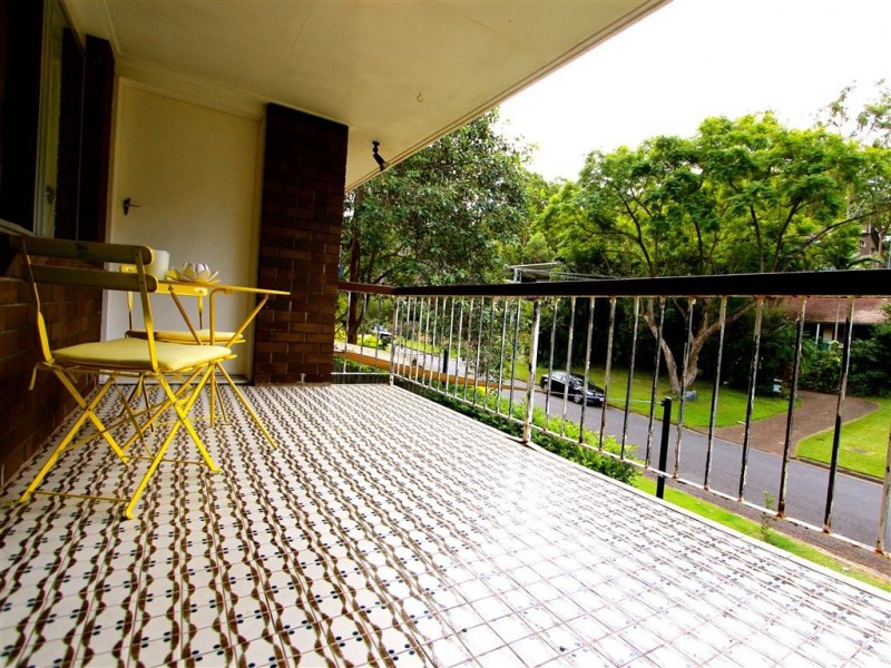 26 Ashburton Street, Chapel Hill QLD 4069