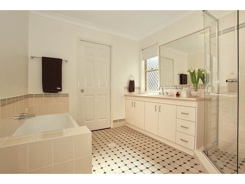 61 Pendula Circuit, Forest Lake QLD 4078