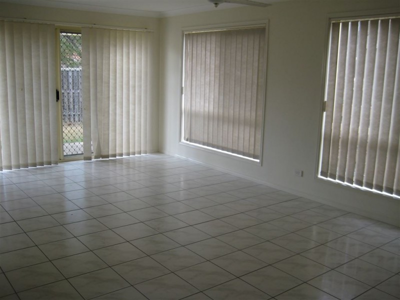 9 Homebush Crescent, Sinnamon Park QLD 4073