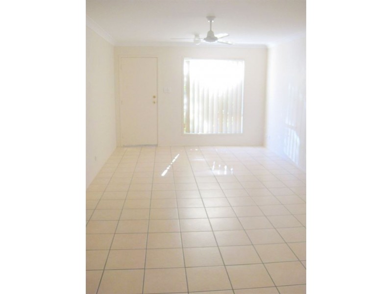6/7 Glorious Way, Forest Lake QLD 4078