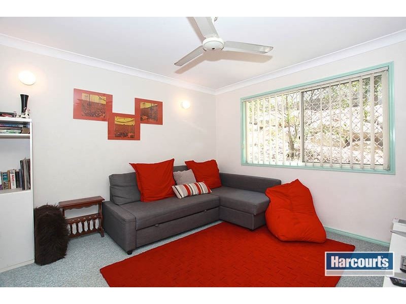 2 Spurs Place, Sumner QLD 4074