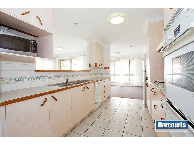 105 Riverhills Road, Middle Park QLD 4074