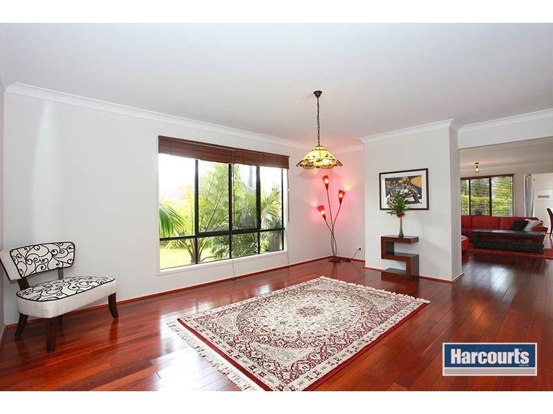 4 Malia Street, Sinnamon Park QLD 4073