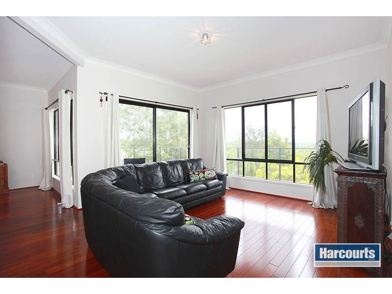 4 Malia Street, Sinnamon Park QLD 4073