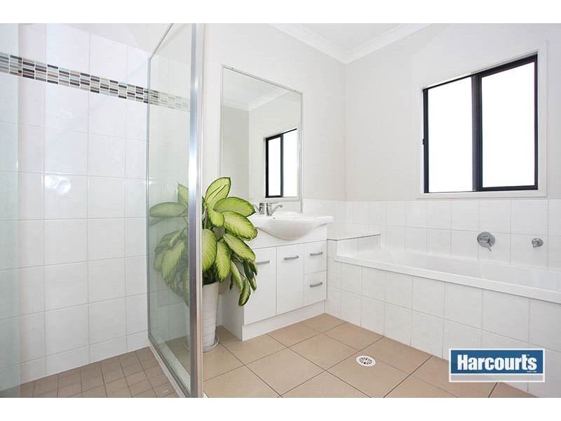 4 Malia Street, Sinnamon Park QLD 4073