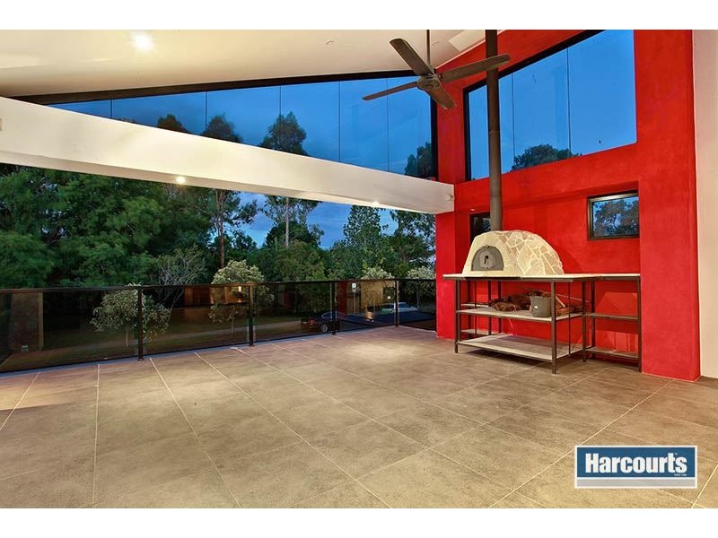 68 Mount Ommaney Drive, Jindalee QLD 4074