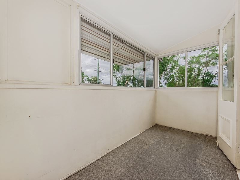 77 Heussler Terrace, Milton QLD 4064