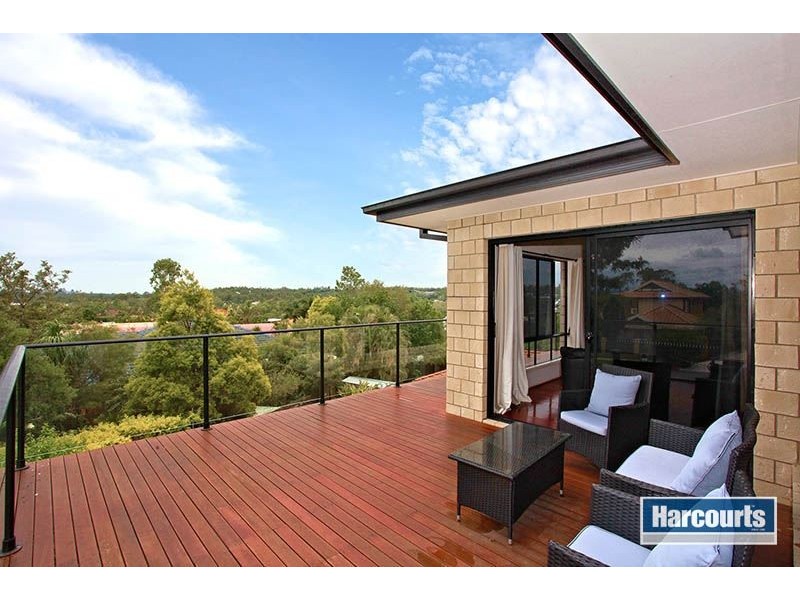 4 Malia Street, Sinnamon Park QLD 4073