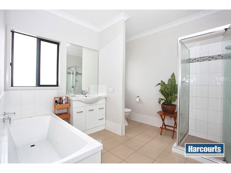 4 Malia Street, Sinnamon Park QLD 4073