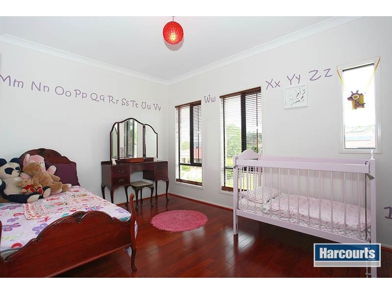 4 Malia Street, Sinnamon Park QLD 4073