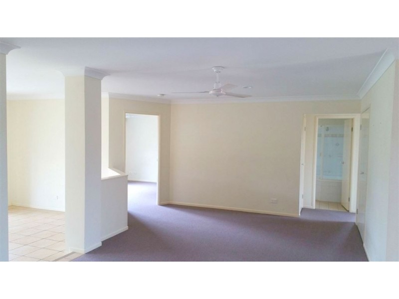 19 Christopher Place, Sinnamon Park QLD 4073