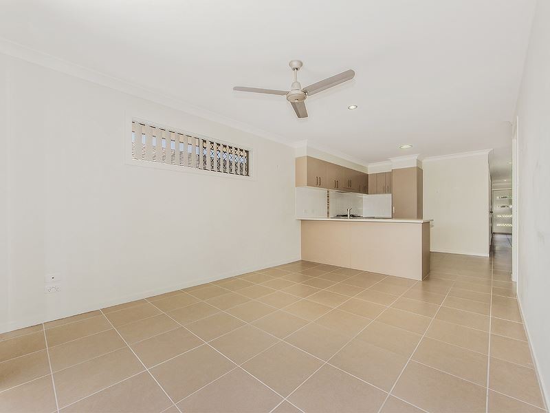 9 Huxley Street, Redbank Plains QLD 4301