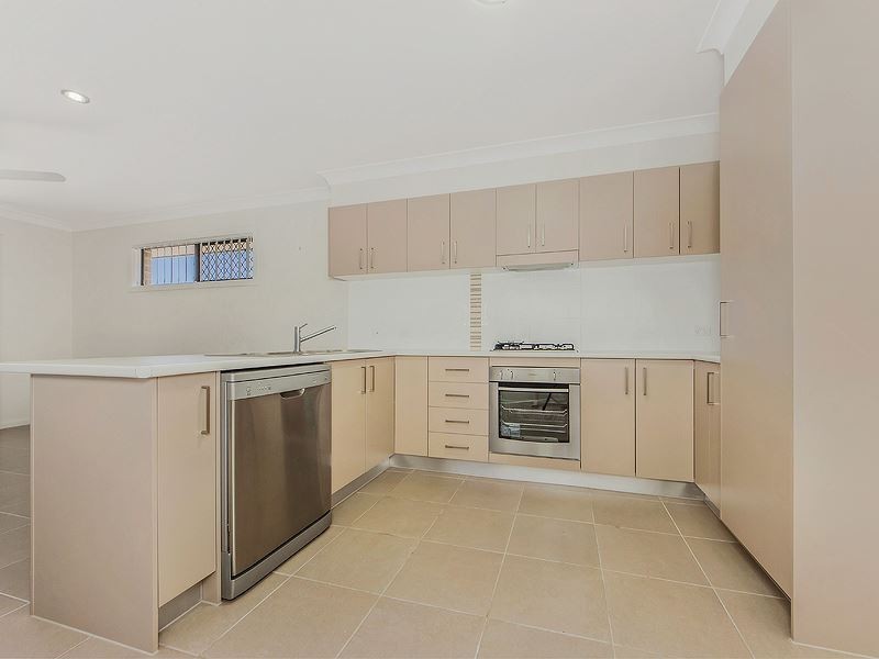 9 Huxley Street, Redbank Plains QLD 4301