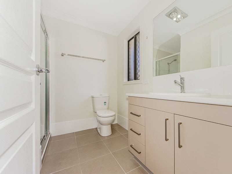 9 Huxley Street, Redbank Plains QLD 4301