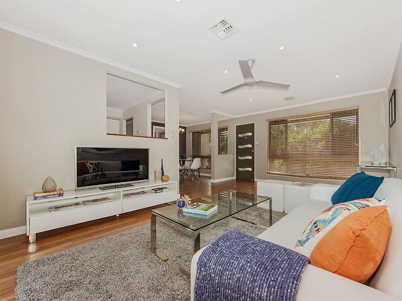 28 Kalbarri Street, Riverhills QLD 4074