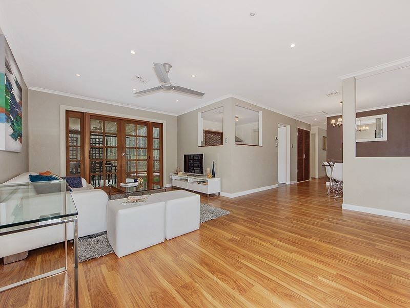 28 Kalbarri Street, Riverhills QLD 4074