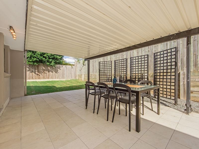 28 Kalbarri Street, Riverhills QLD 4074