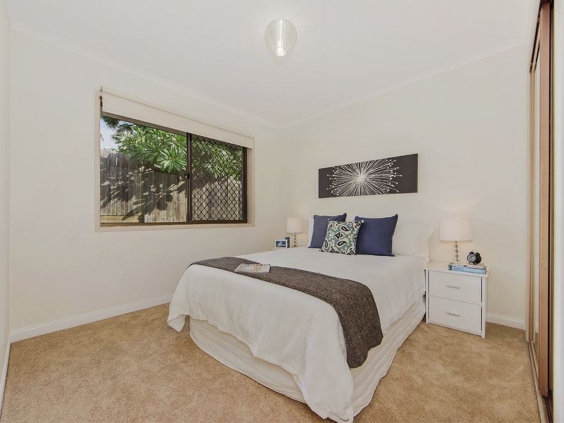 28 Kalbarri Street, Riverhills QLD 4074