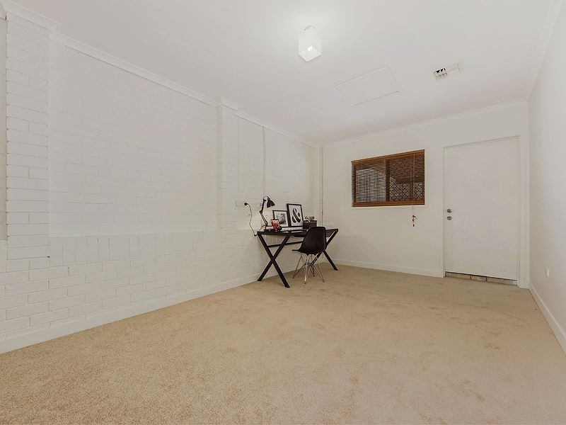 28 Kalbarri Street, Riverhills QLD 4074