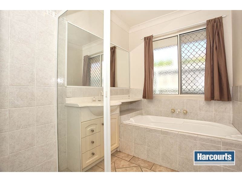 20 Derwent Place, Riverhills QLD 4074