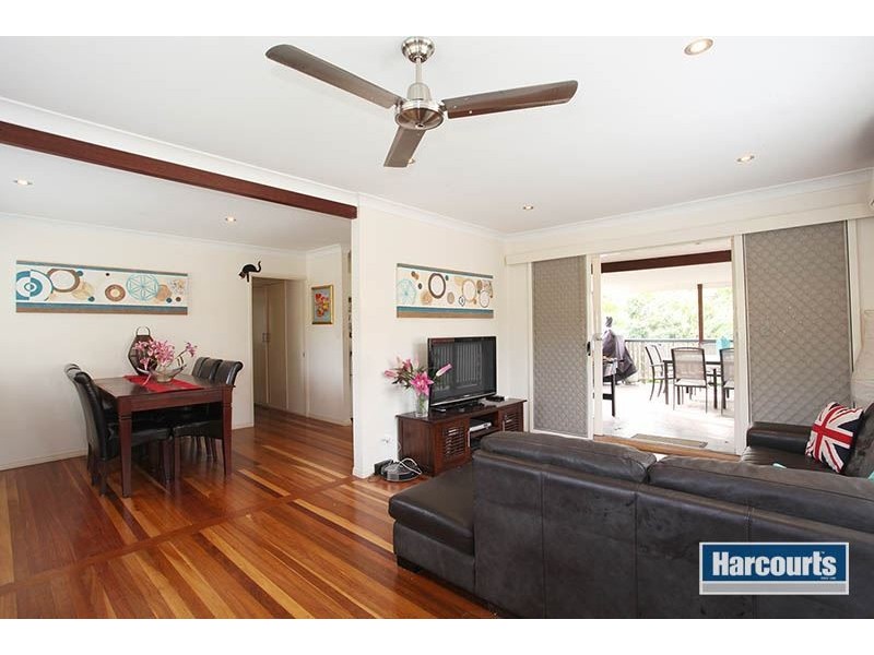 45 Brownie Street, Jamboree Heights QLD 4074