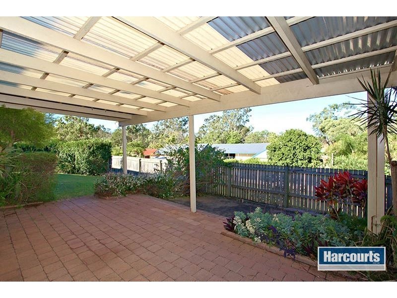 2 Atlas Place, Chapel Hill QLD 4069