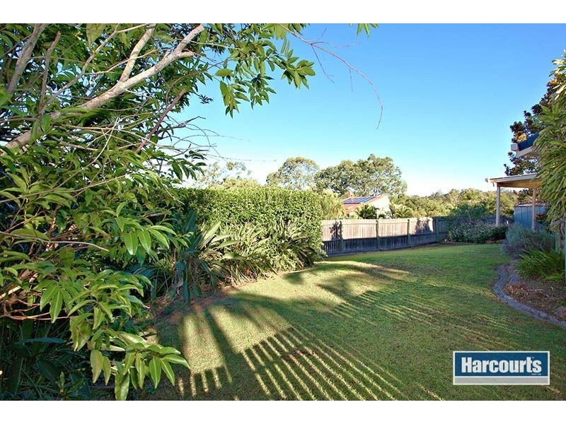 2 Atlas Place, Chapel Hill QLD 4069