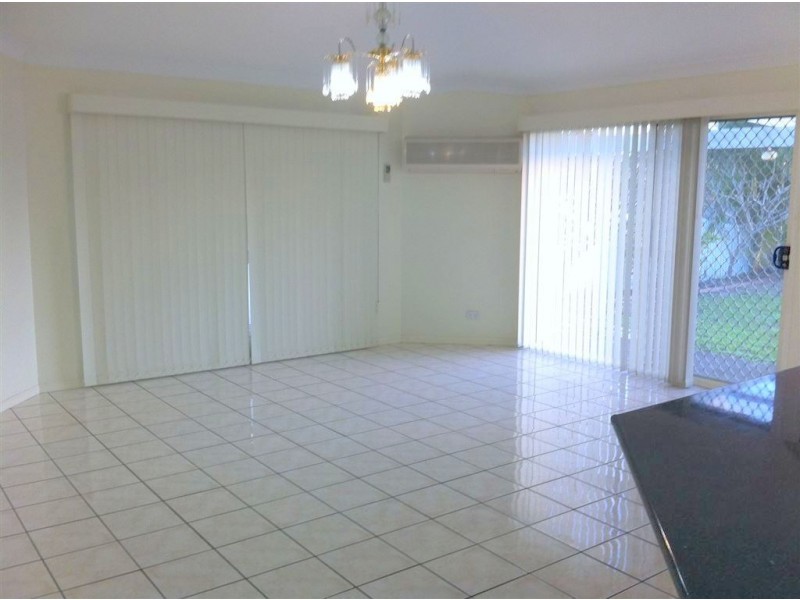 8 Girraween Close, Riverhills QLD 4074