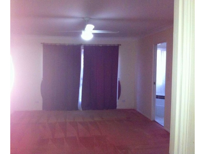 8 Girraween Close, Riverhills QLD 4074