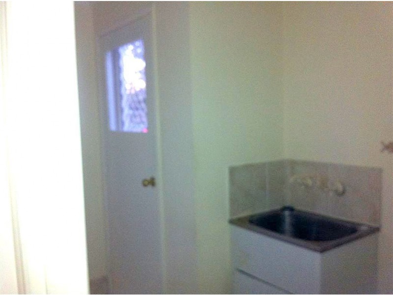 8 Girraween Close, Riverhills QLD 4074