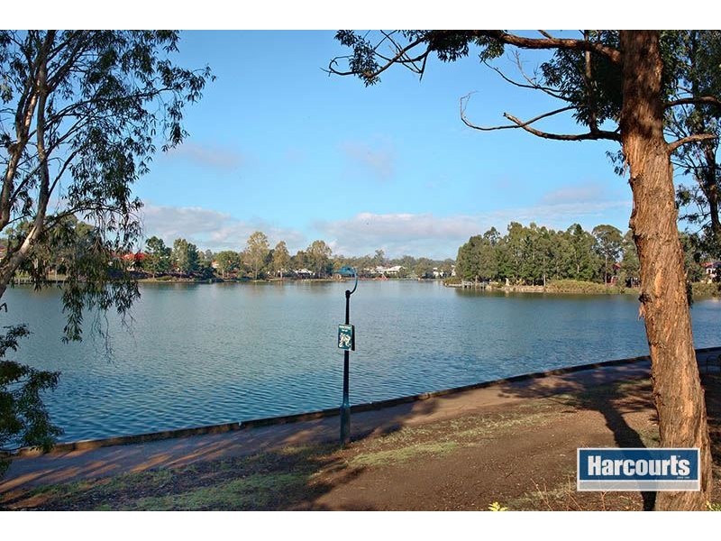 70 Wivenhoe Circuit, Forest Lake QLD 4078