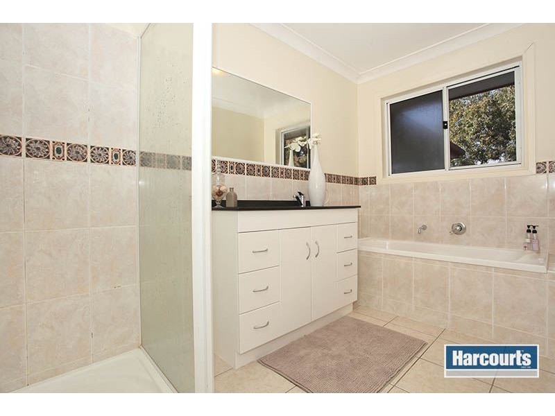 70 Wivenhoe Circuit, Forest Lake QLD 4078