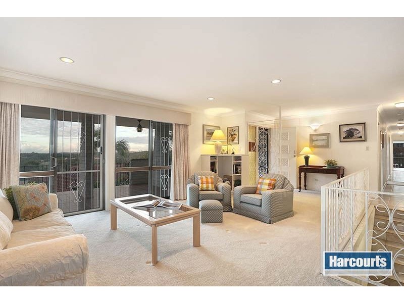 3 Cunningham Court, Mount Ommaney QLD 4074