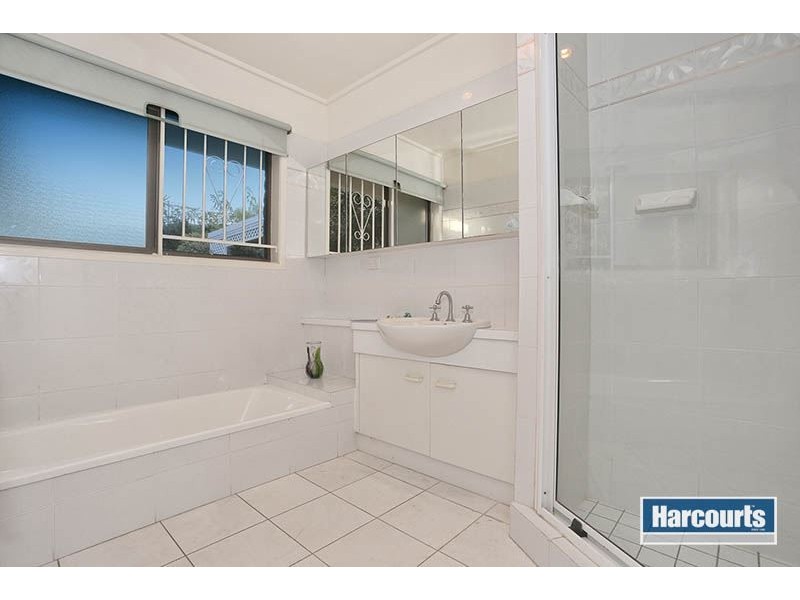 3 Cunningham Court, Mount Ommaney QLD 4074