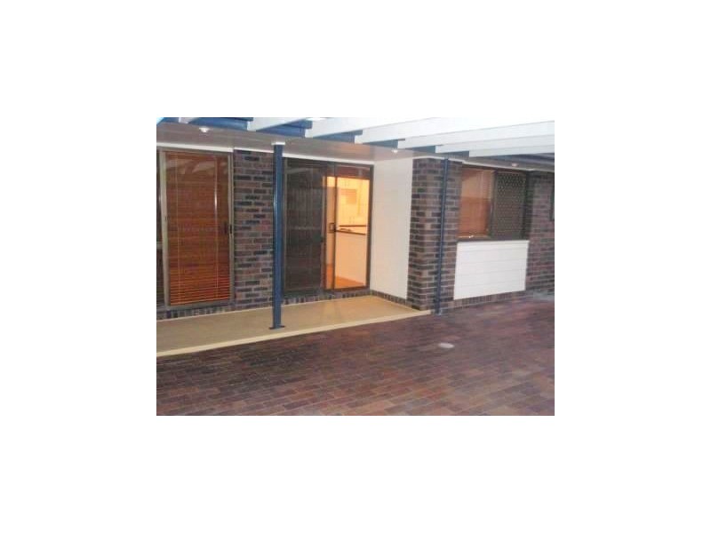 2 Parwan Close, Riverhills QLD 4074