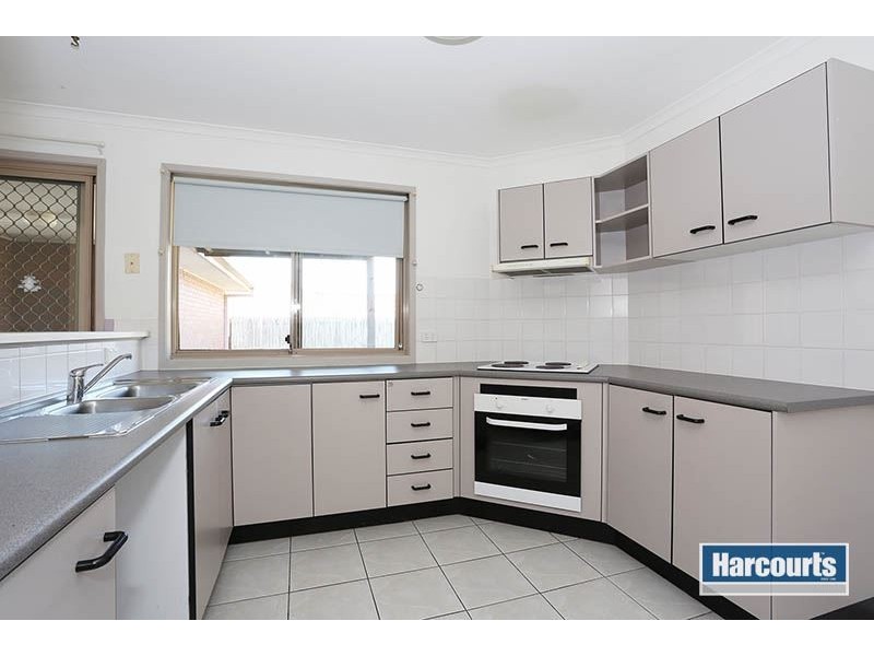 60 McPherson Road, Sinnamon Park QLD 4073