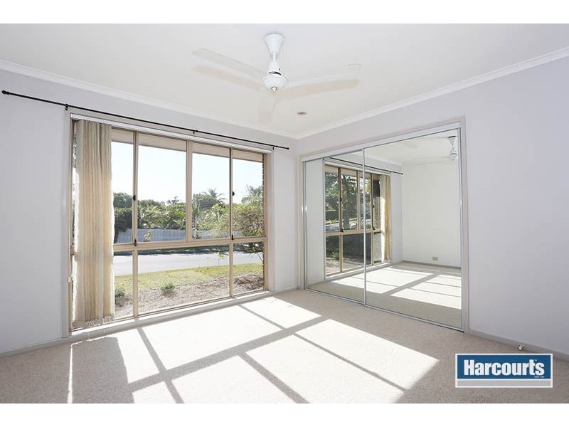 60 McPherson Road, Sinnamon Park QLD 4073