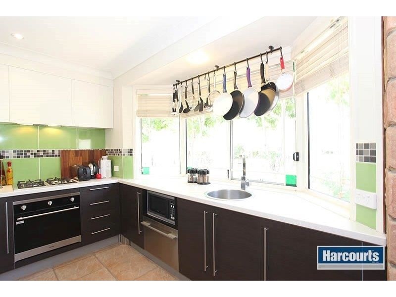 1 Deakin Place, Forest Lake QLD 4078