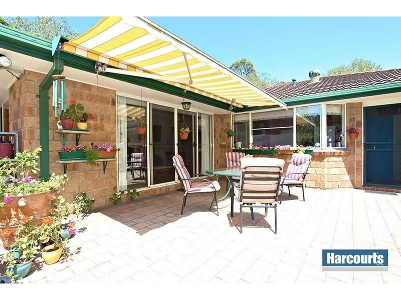 1 Deakin Place, Forest Lake QLD 4078