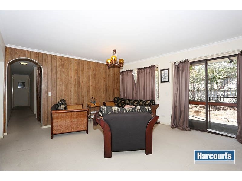 18 Maribor Street, Westlake QLD 4074