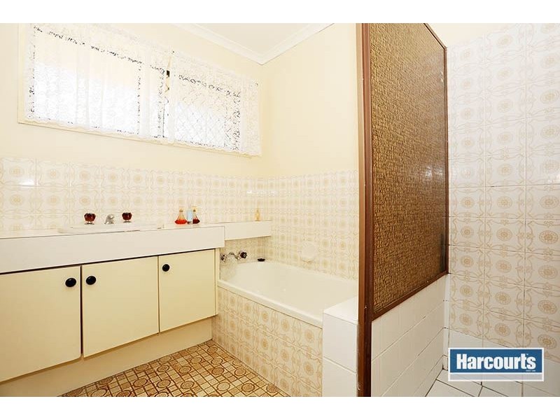 18 Maribor Street, Westlake QLD 4074