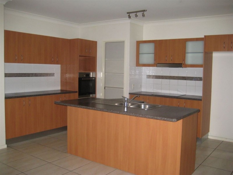 175 Edenbrooke Drive, Seventeen Mile Rocks QLD 4073