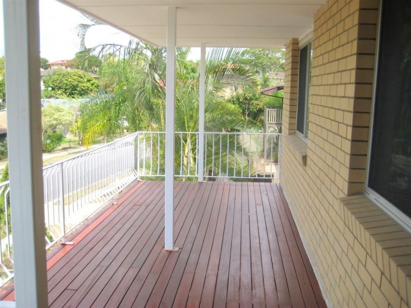 9 Sirocco Street, Jamboree Heights QLD 4074