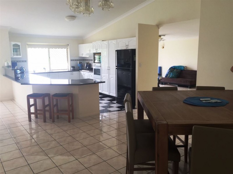 8 Girraween Close, Riverhills QLD 4074