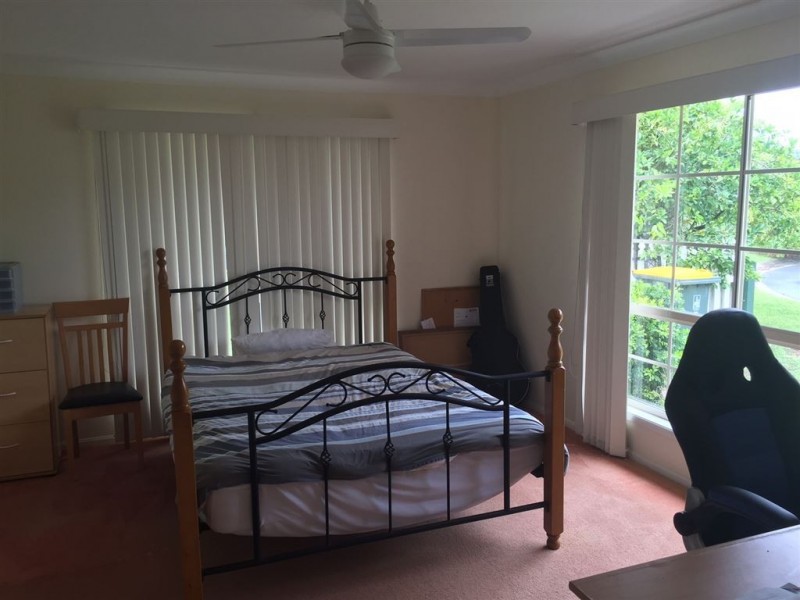 8 Girraween Close, Riverhills QLD 4074